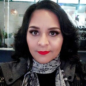 Meet your Posher, Claudia